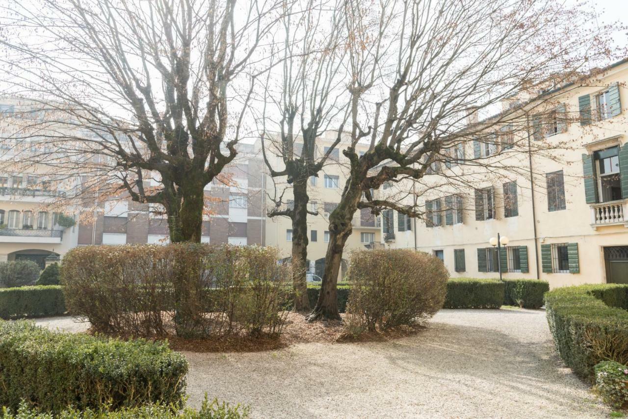 Catoo Dimora Di Design Park In Palazzo Nobiliare Al Duomo Apartment