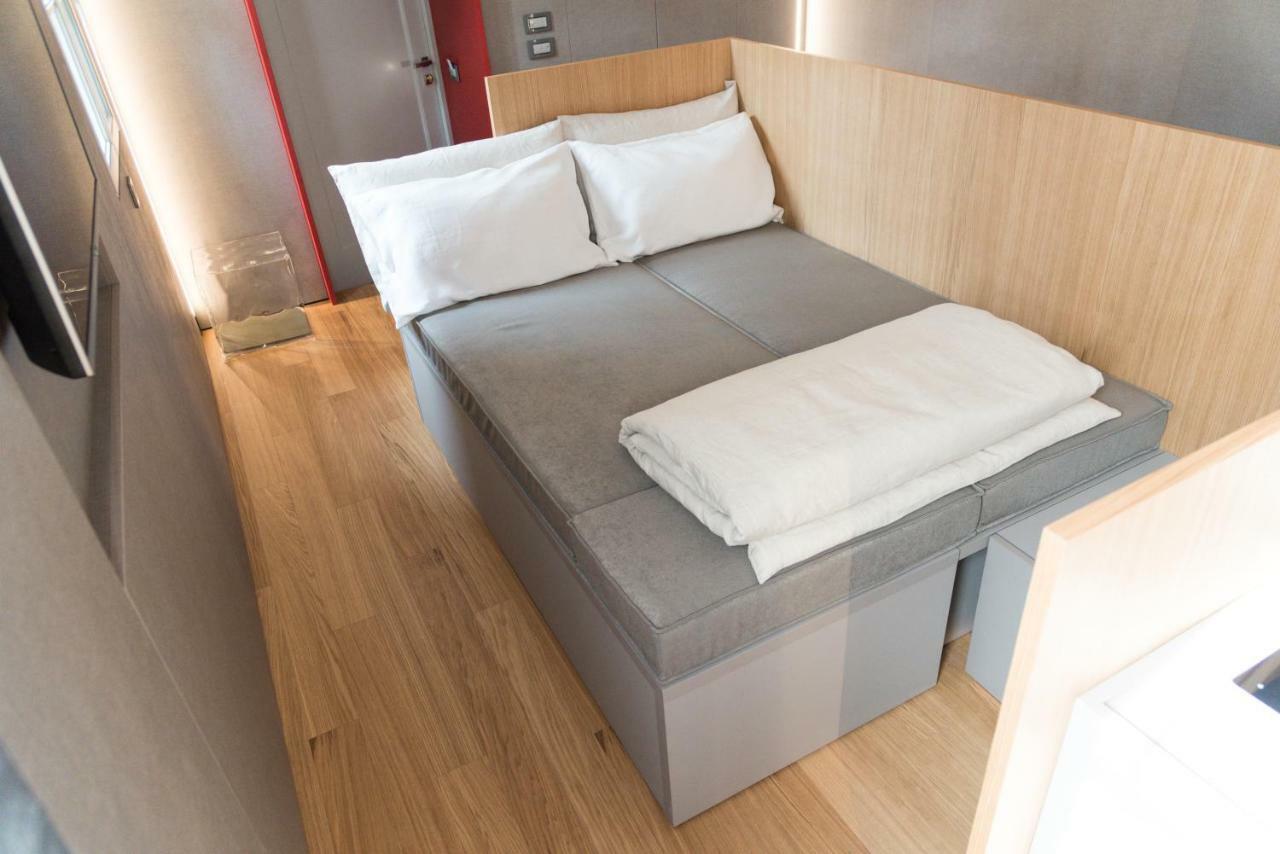 Apartment Catoo Dimora Di Design Park In Palazzo Nobiliare Al Duomo